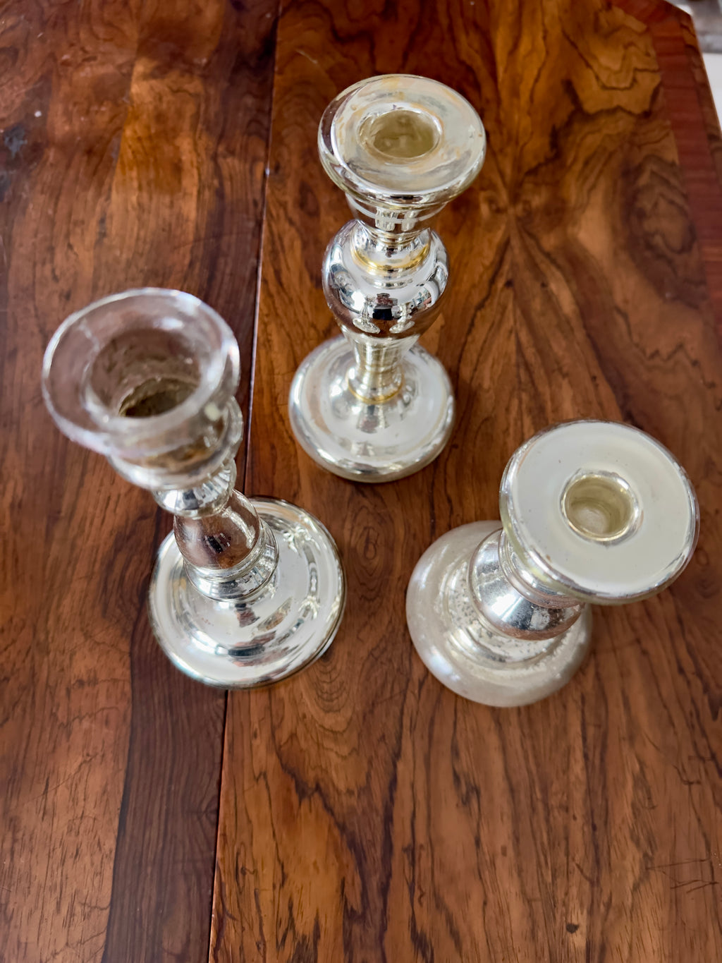 Castiçais em vidro do Século XIX