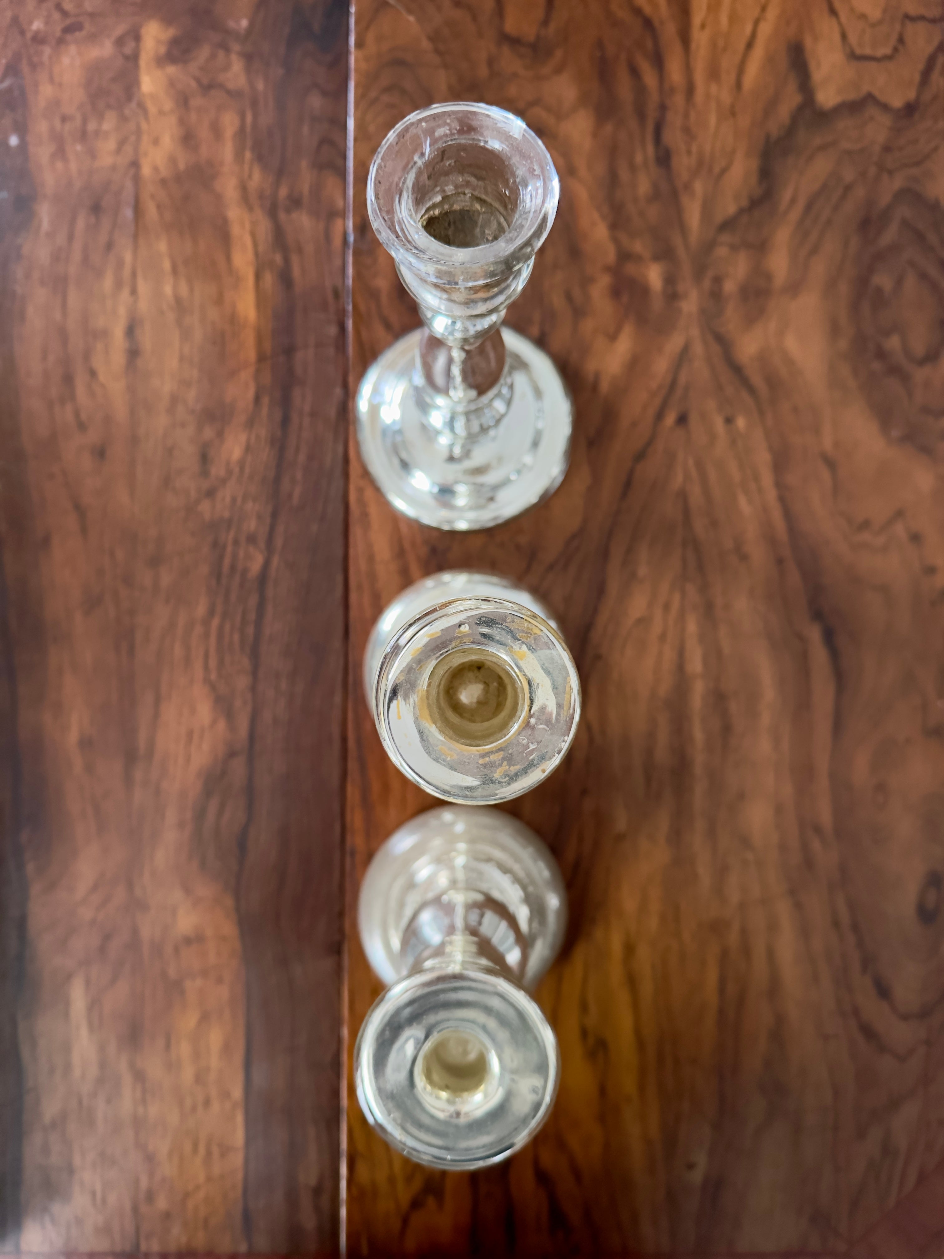 Castiçais em vidro do Século XIX