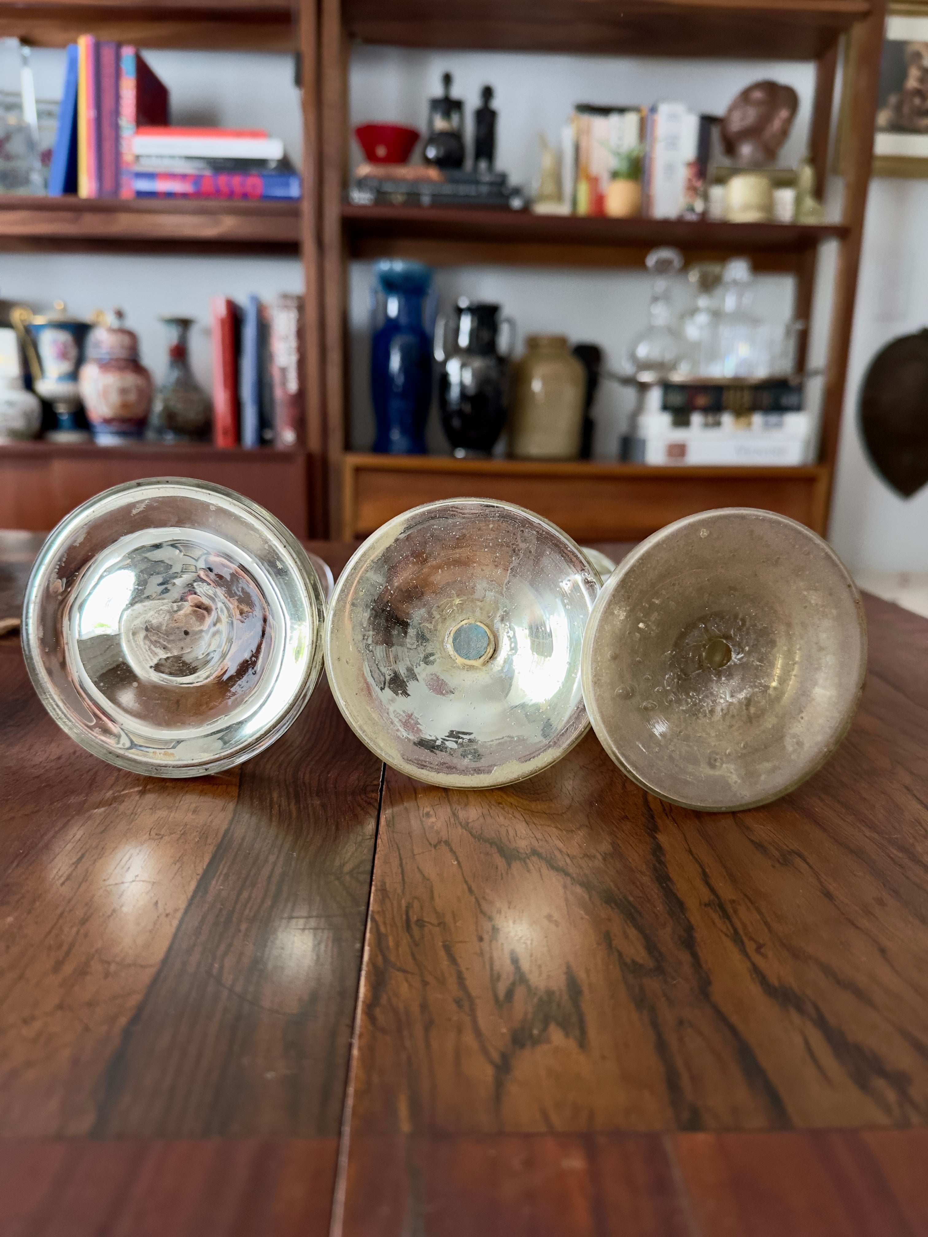 Castiçais em vidro do Século XIX