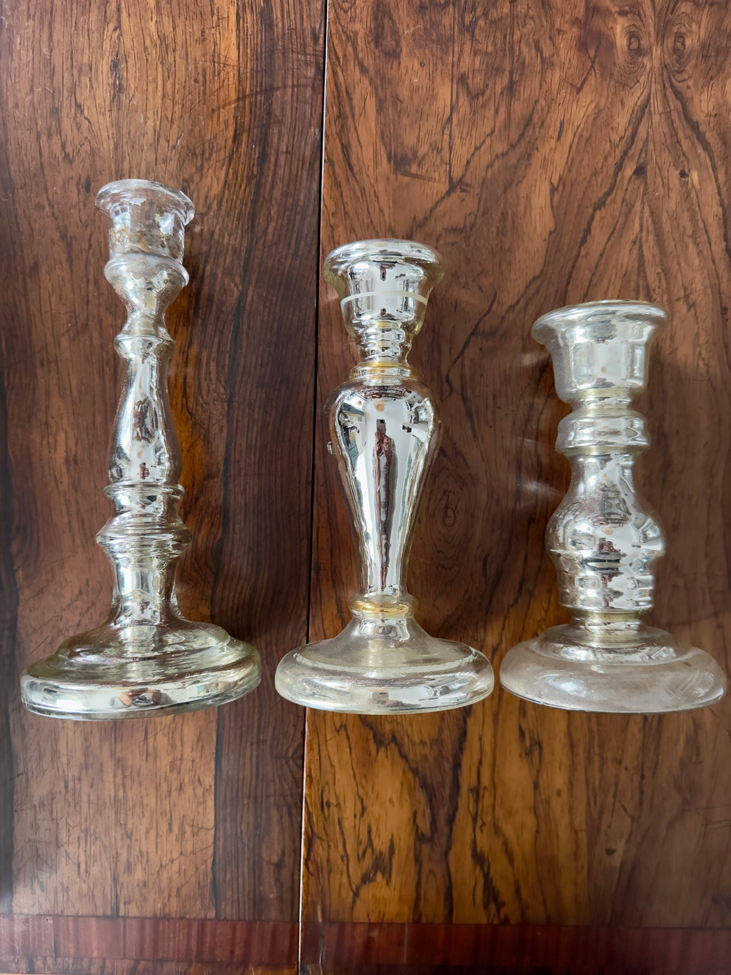 Castiçais em vidro do Século XIX