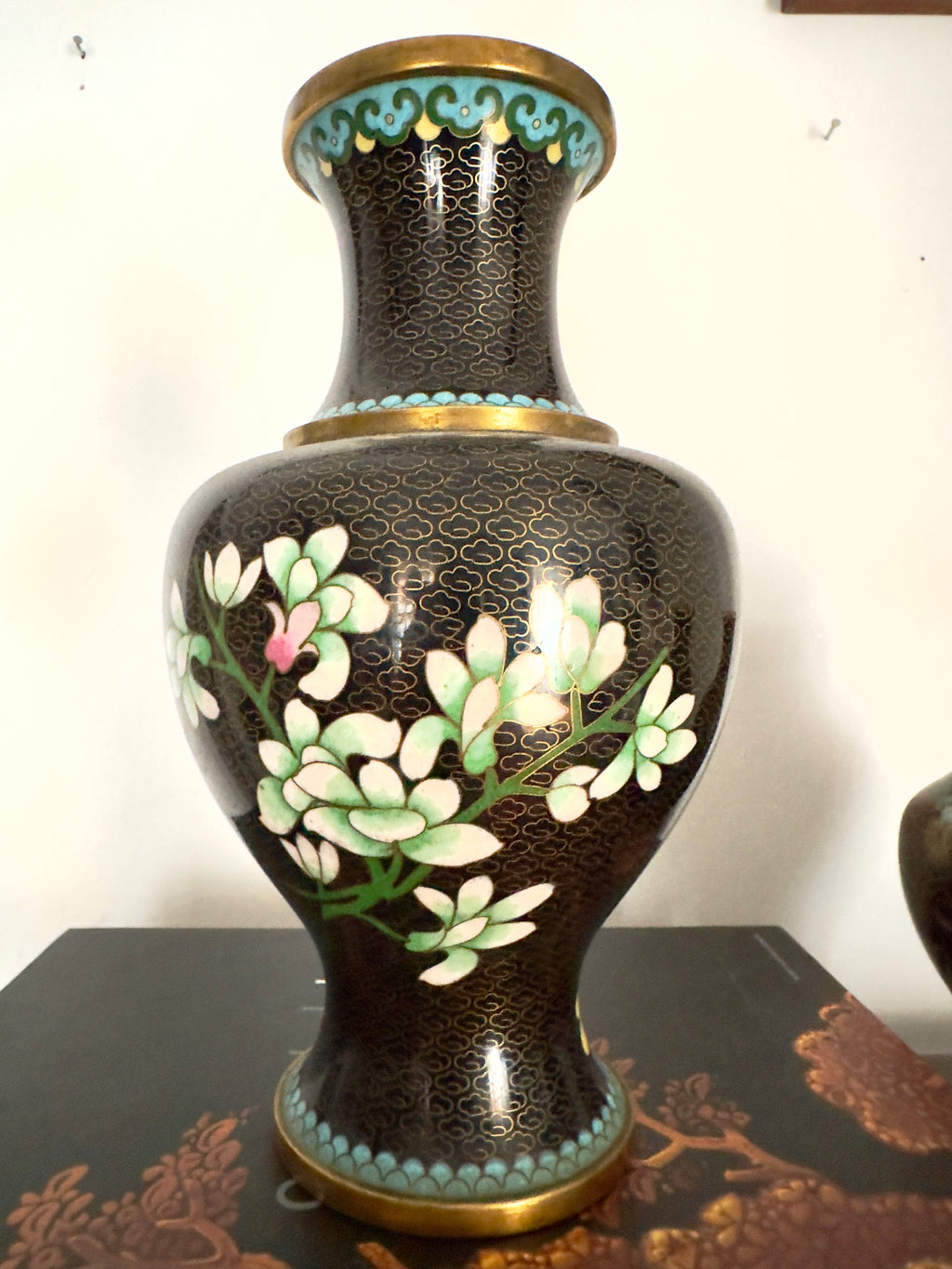 Jarra em metal cloisonné