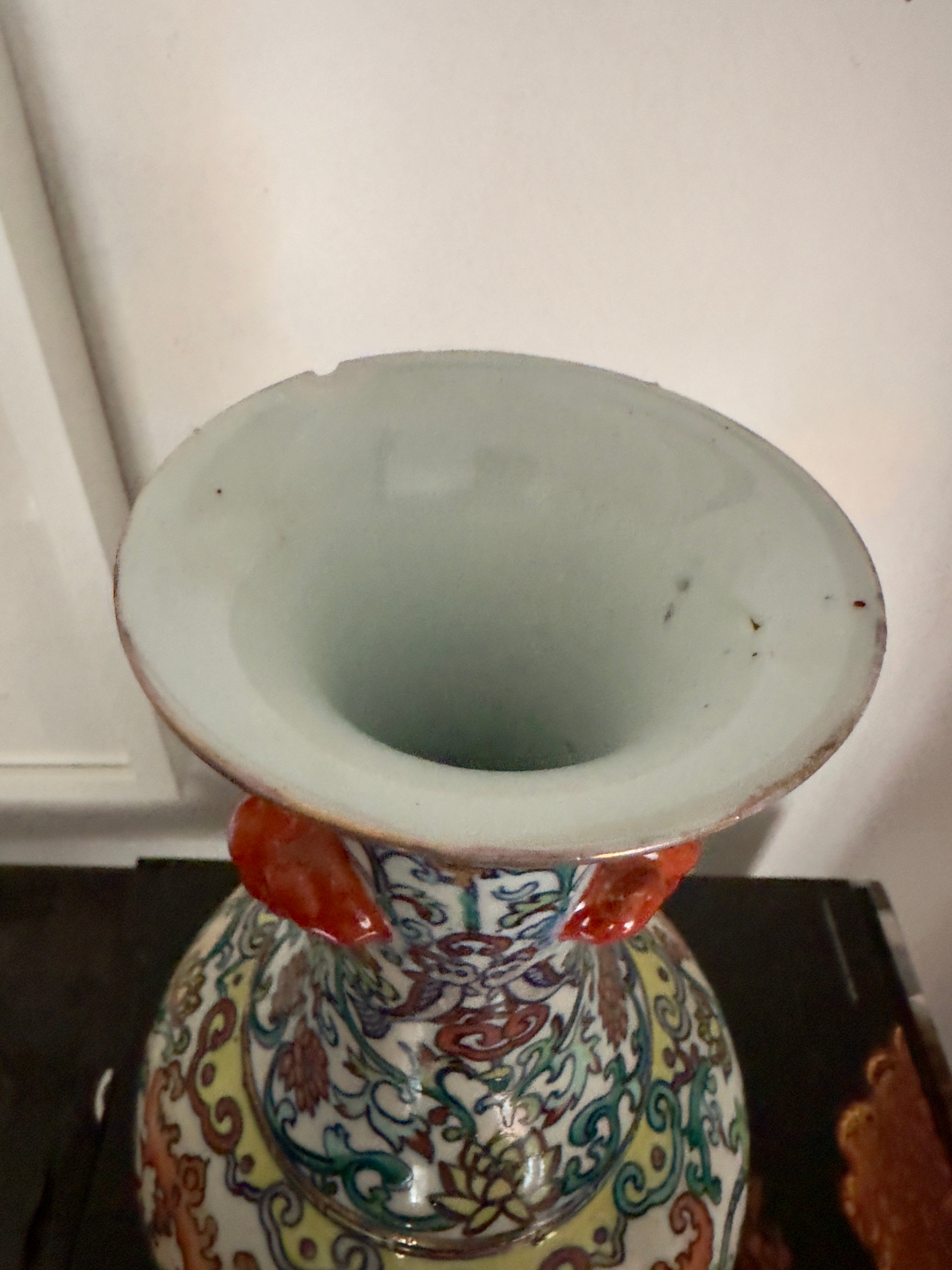 Porcelana / Jarra ou vaso chinês ao gosto do Século XVIII