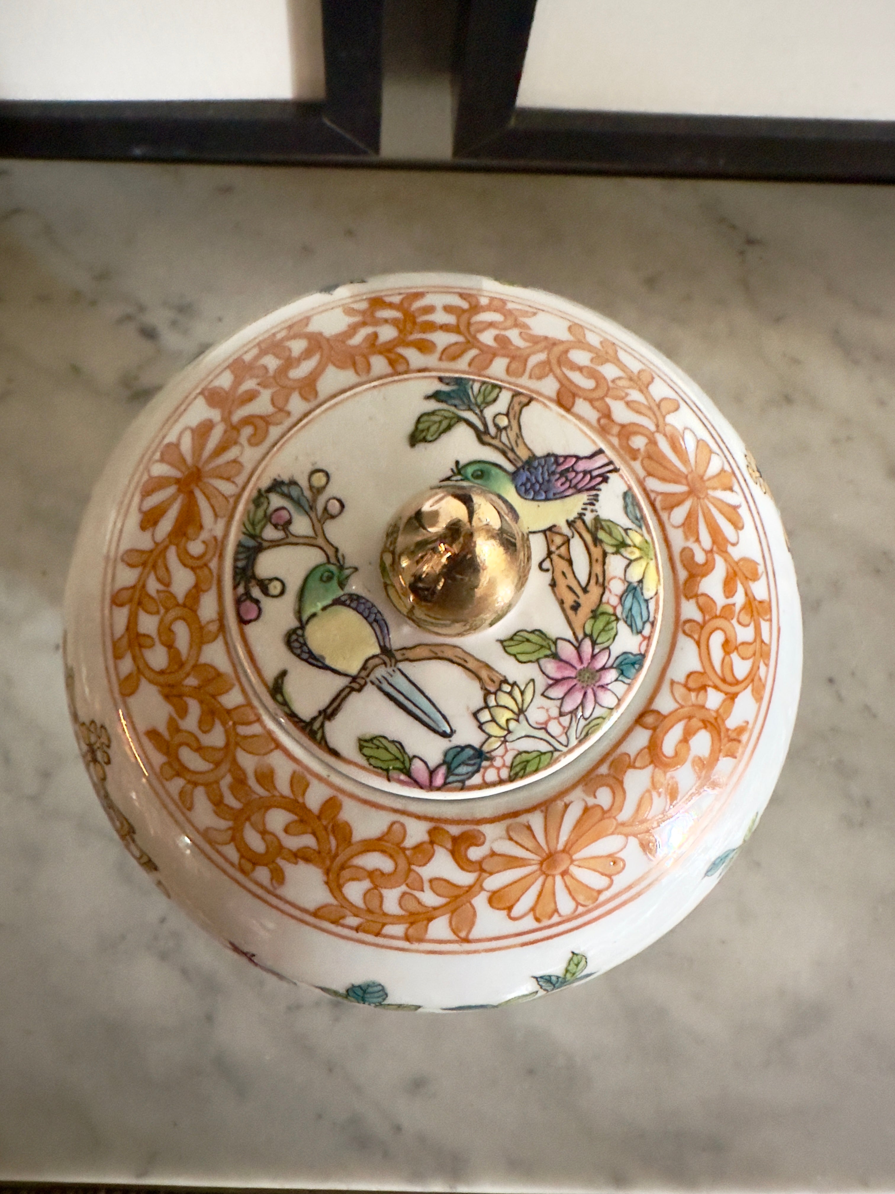 Porcelana / Pote chinês do Século XIX, segundo Reinado Qianlong com armas de Dom João V