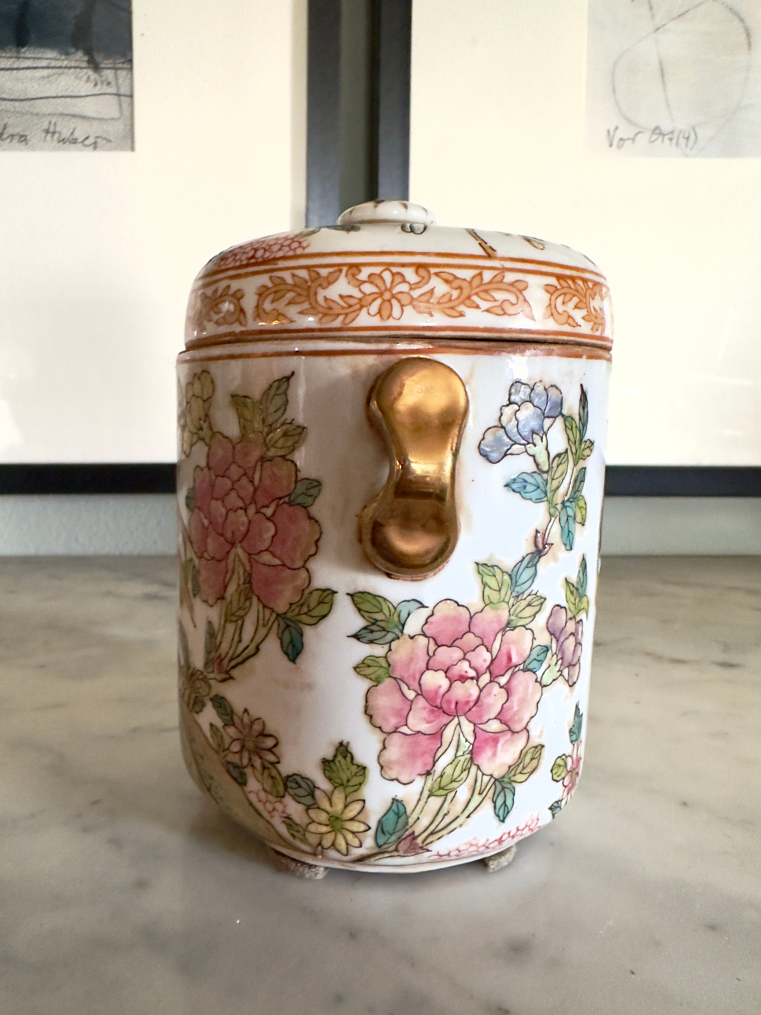 Porcelana / Caixa chinesa do Século XIX, segundo Reinado Qianlong com armas de Dom João V