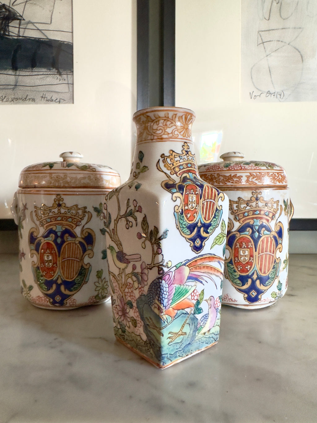 Porcelana / Jarra chinesa do Século XIX, segundo Reinado Qianlong com armas de Dom João V