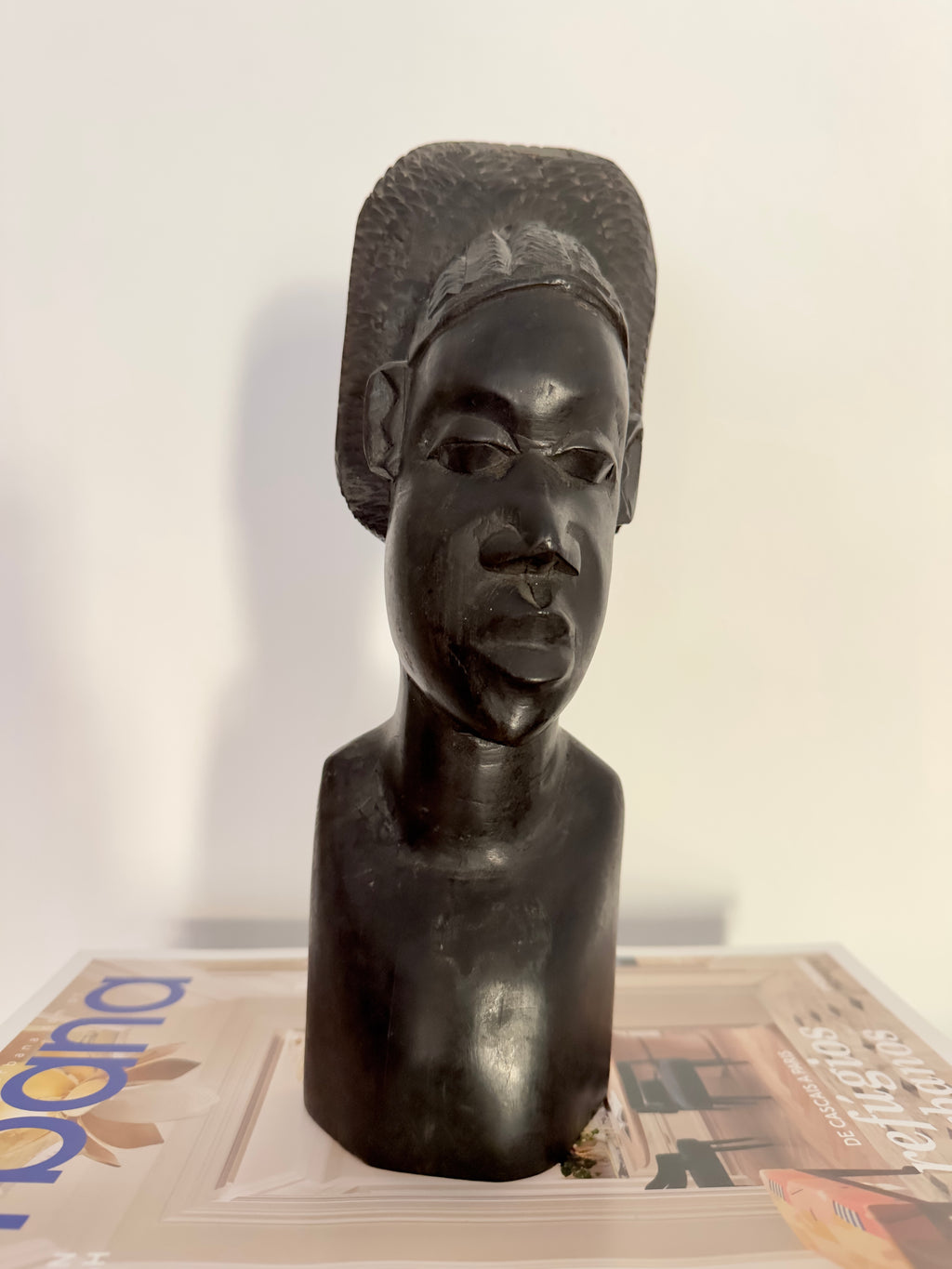 Busto / Escultura africana em madeira exótica