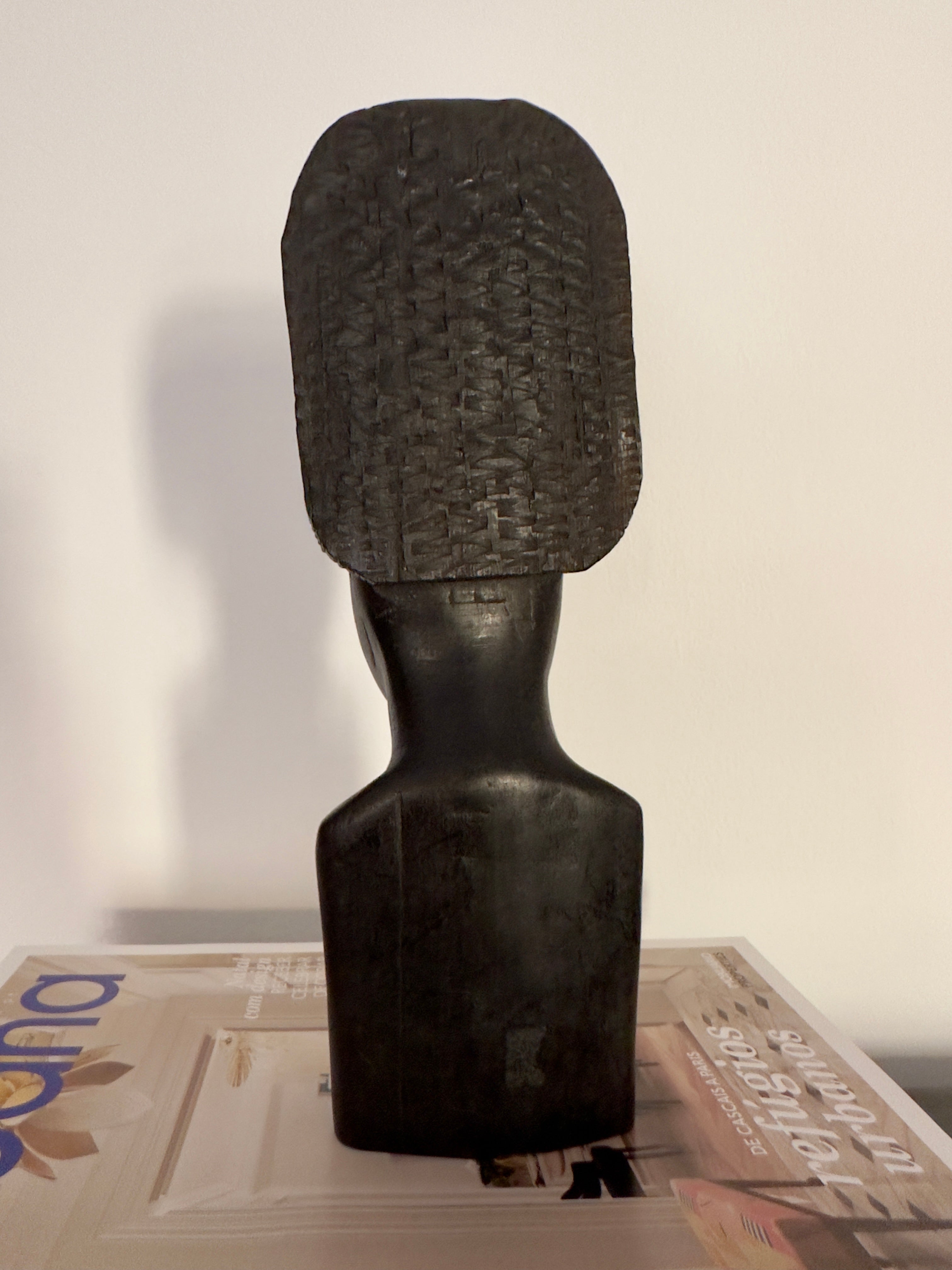 Busto / Escultura africana em madeira exótica