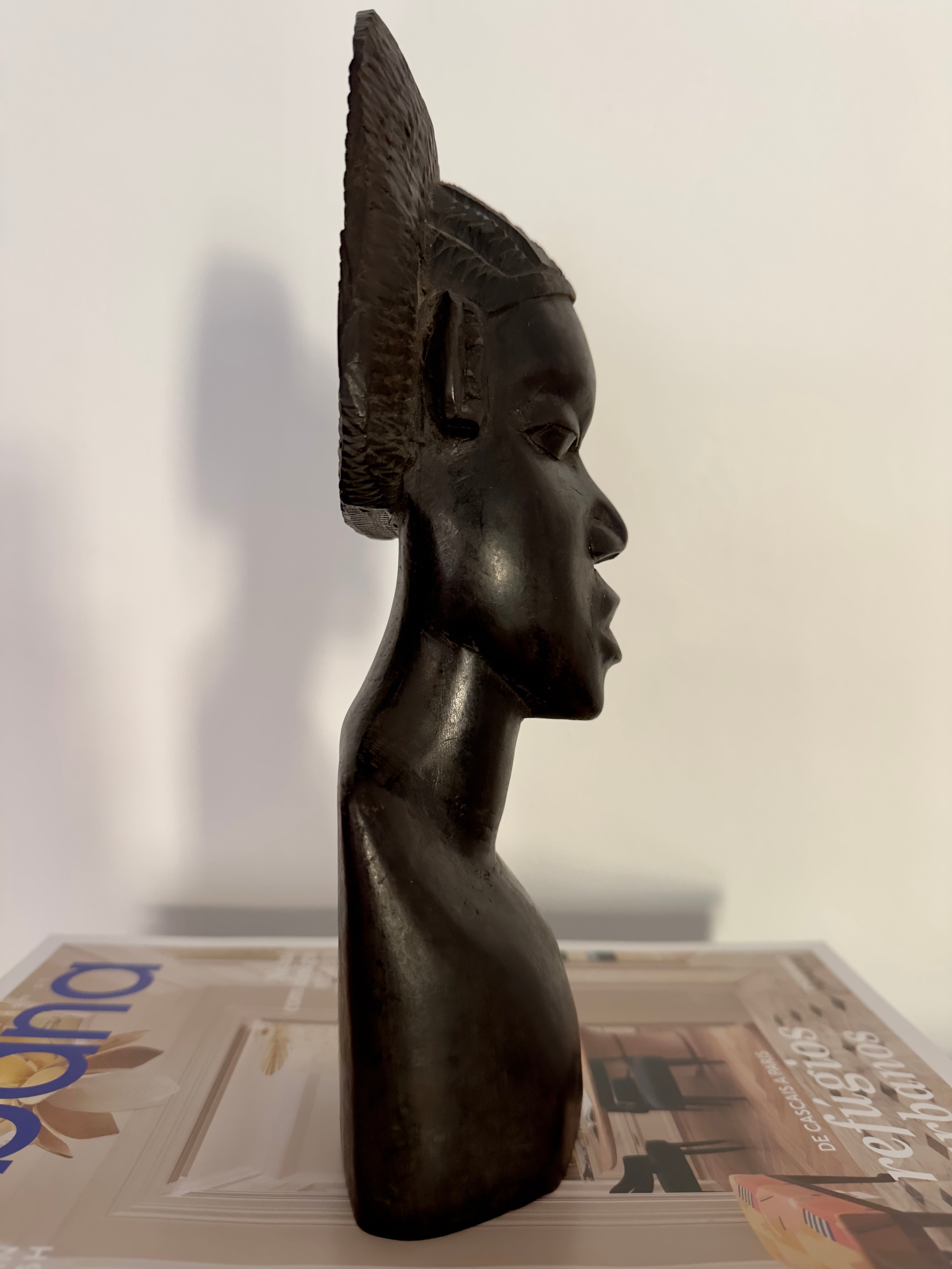 Busto / Escultura africana em madeira exótica