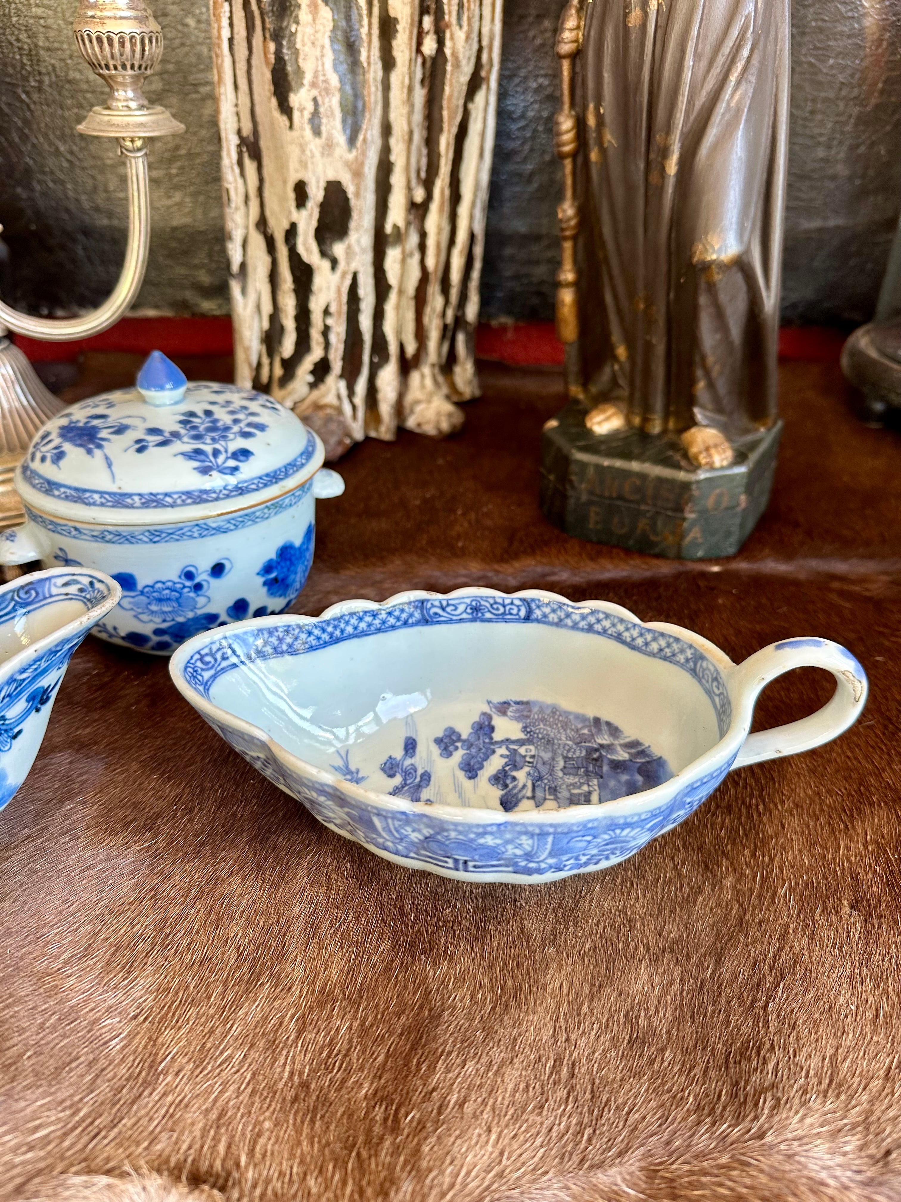 Porcelana China Século XVIII / Molheira