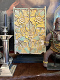 Escultura / Portas de templo de oferendas da Ilha de Bali / Indonésia