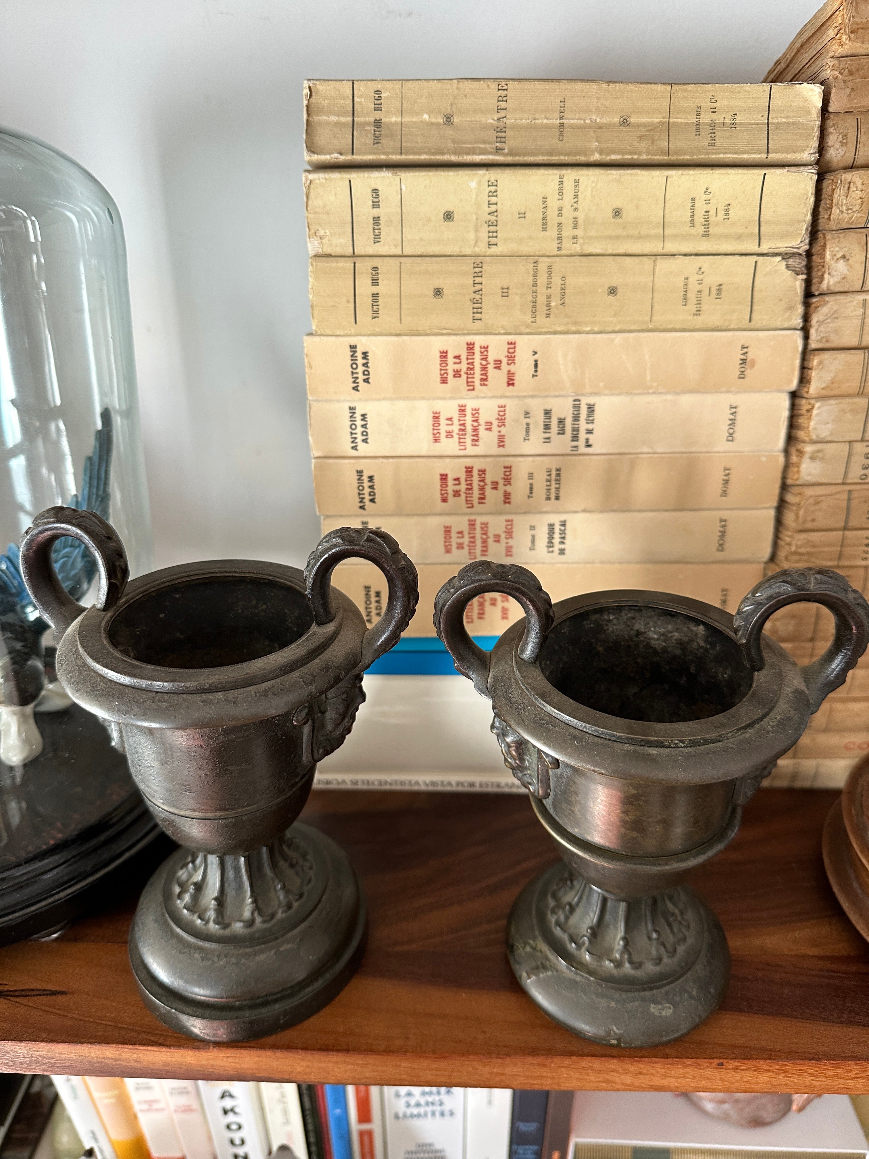 Bronzes / Par de vasos - Ânforas com mascarões / Século XIX