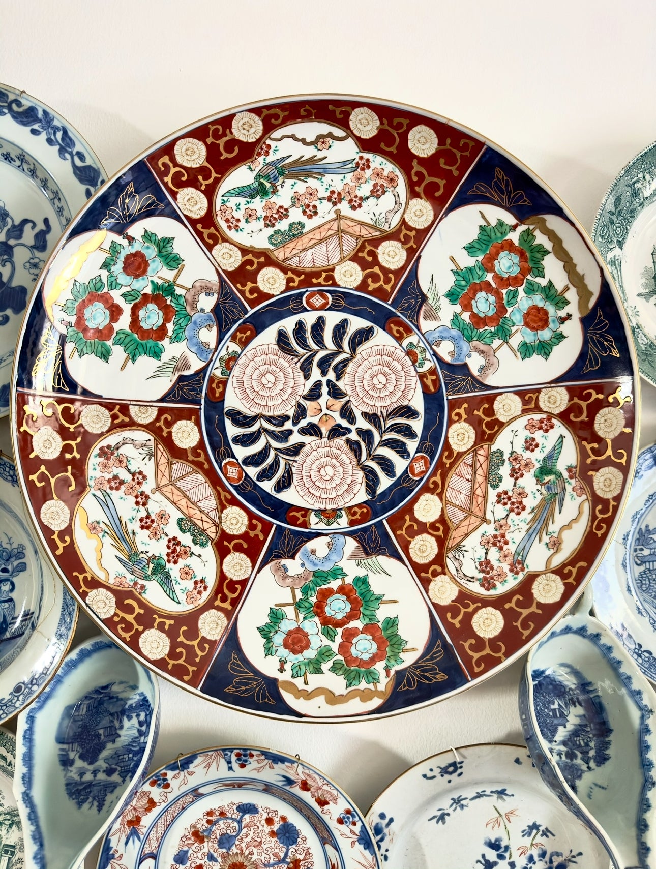 Porcelana / Prato Imari do Século XIX