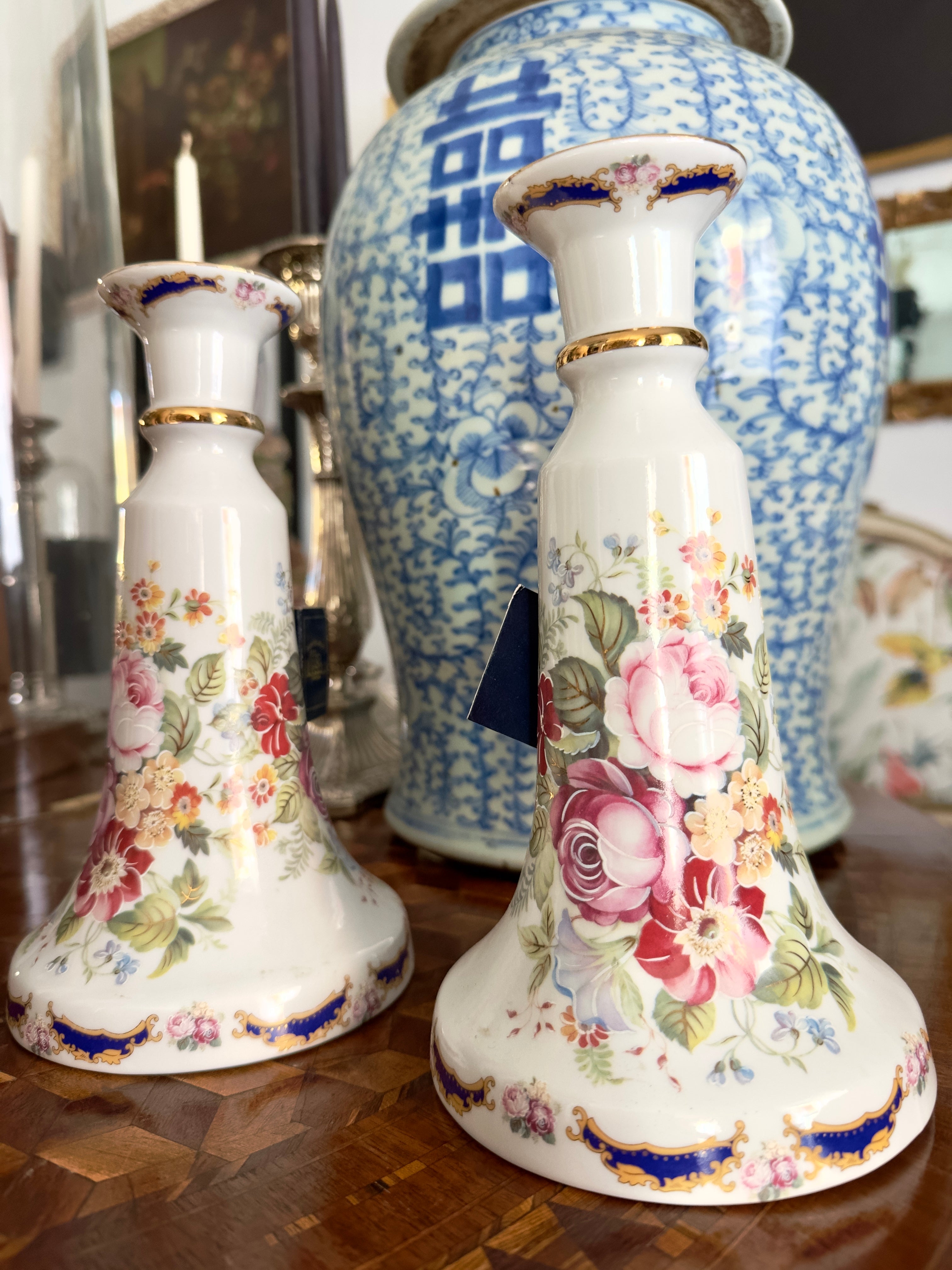 Porcelana / par castiçais