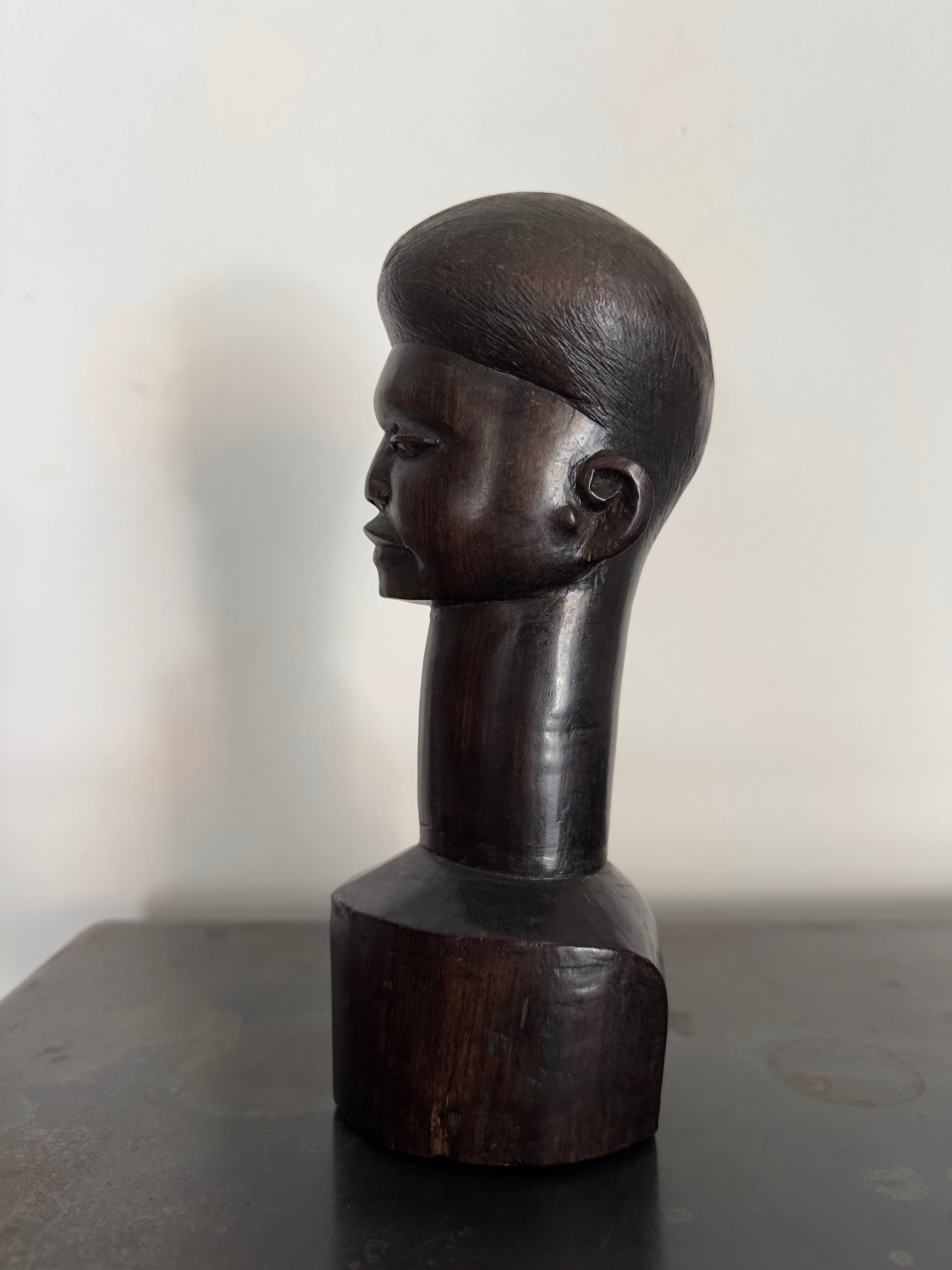 Busto / Escultura figura masculina africana Maconde