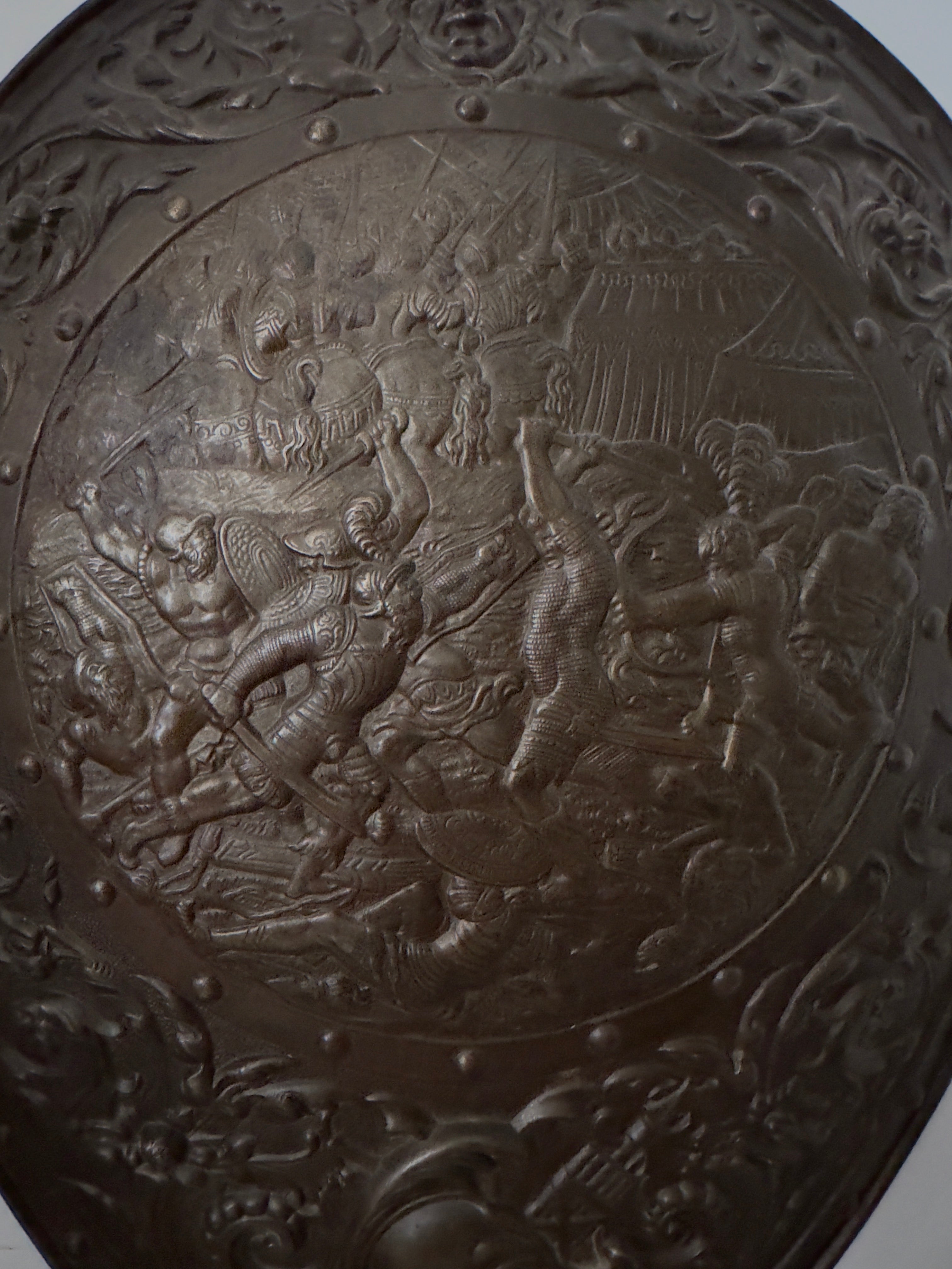 Placa efeito bronze, estilo renascentista