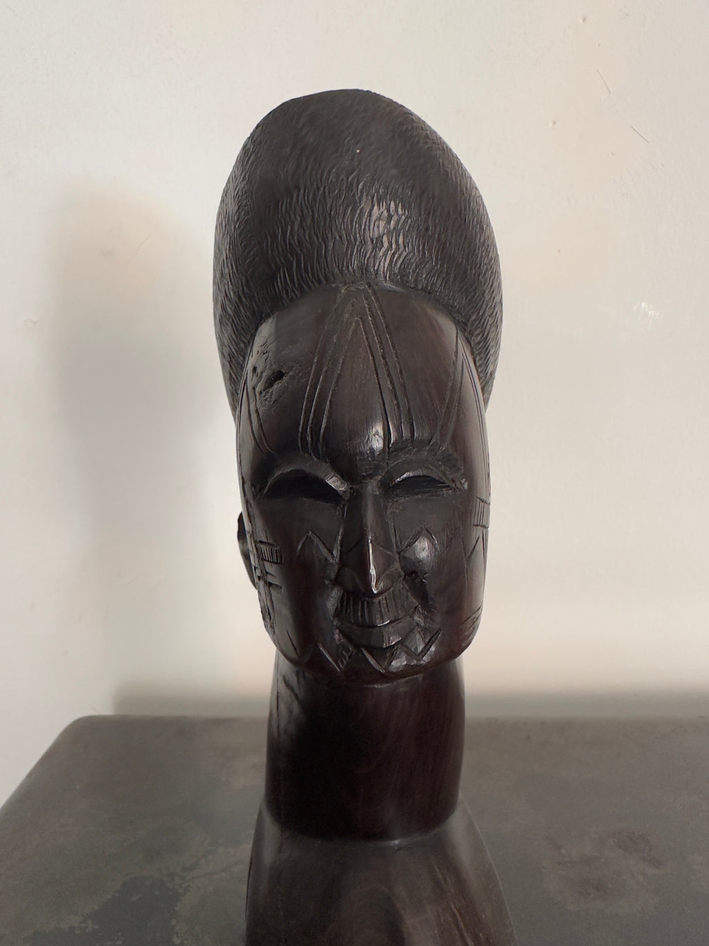 Busto / Escultura masculina africana Maconde