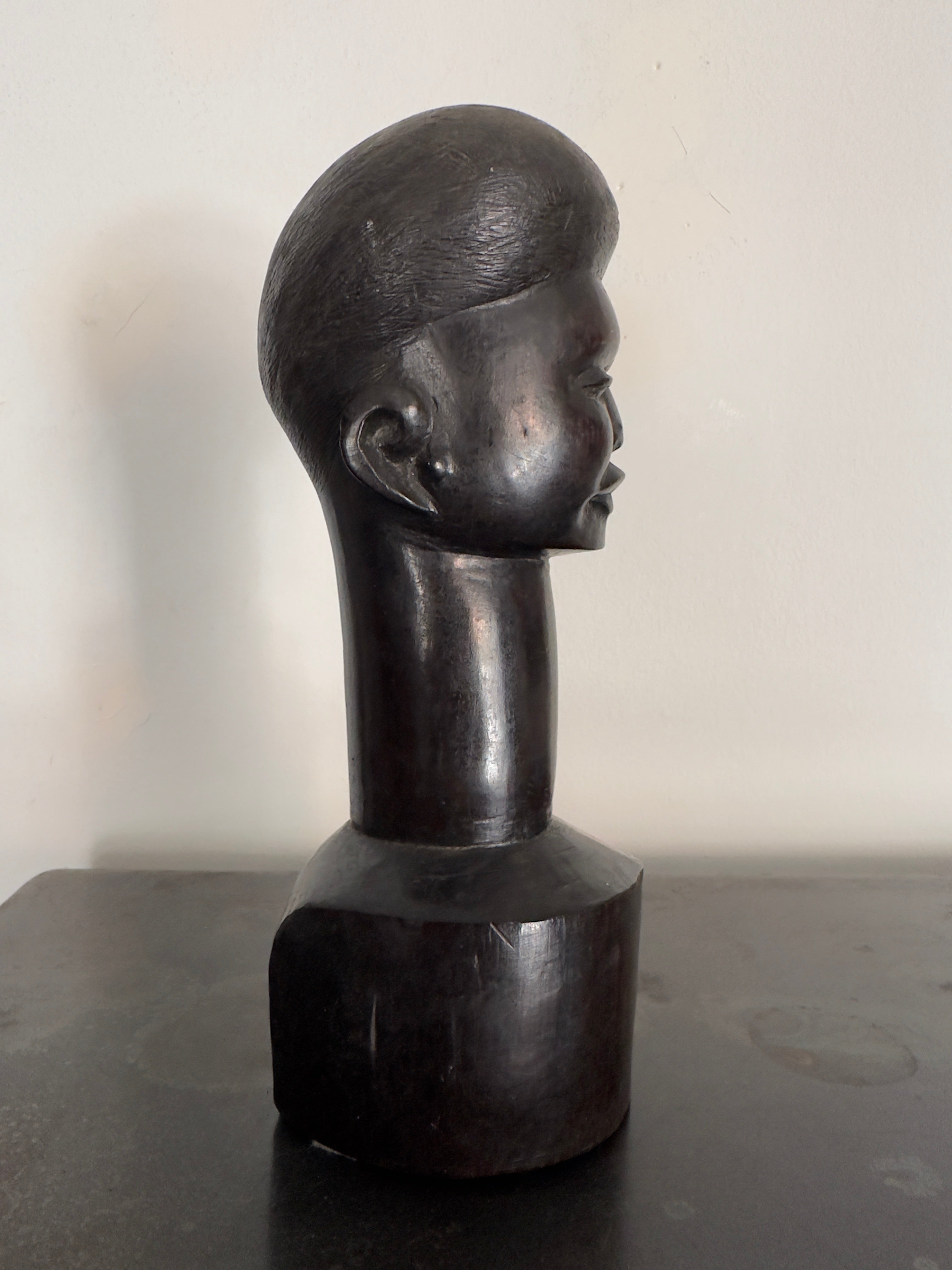 Busto / Escultura figura masculina africana Maconde