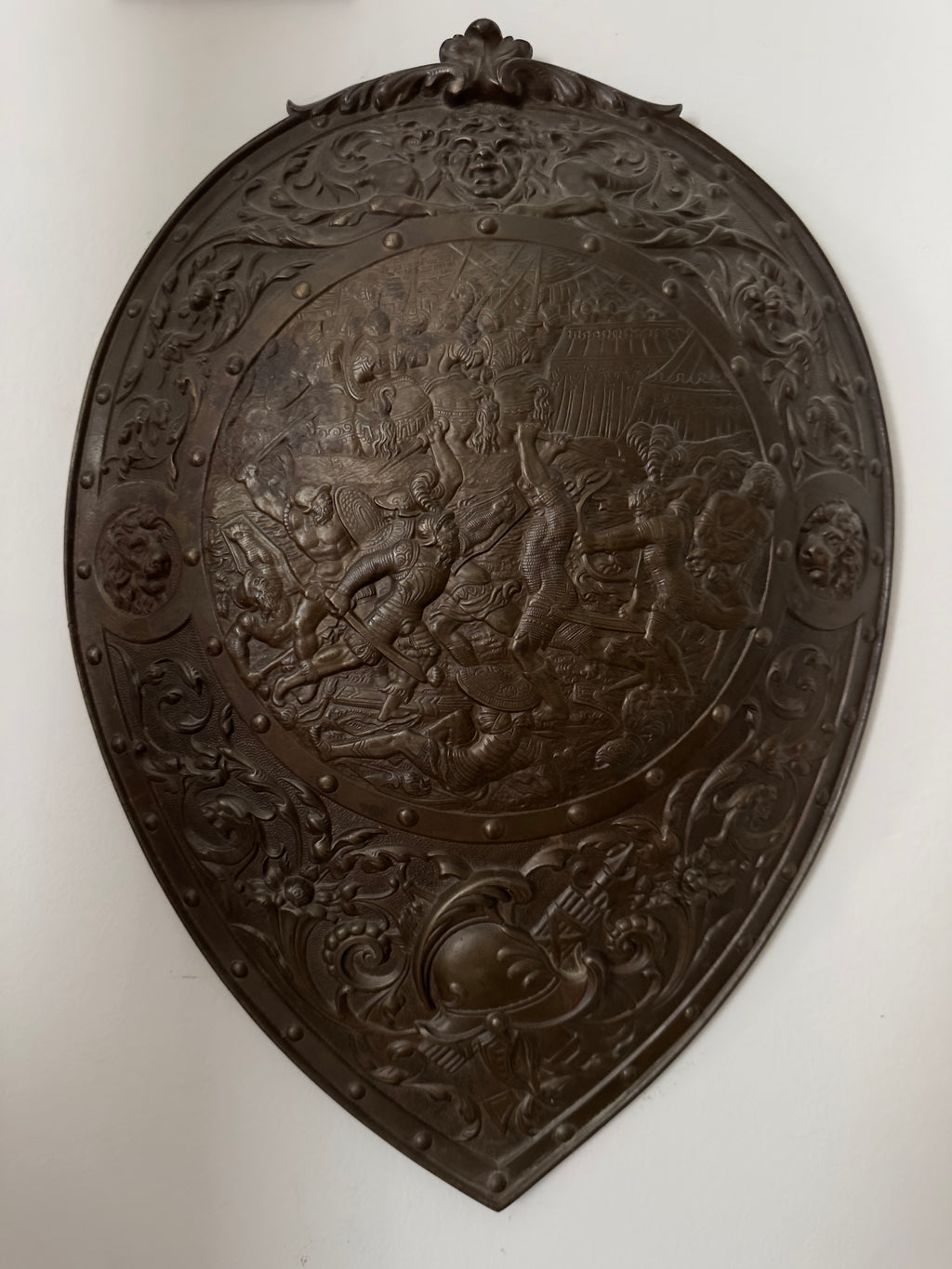 Placa efeito bronze, estilo renascentista
