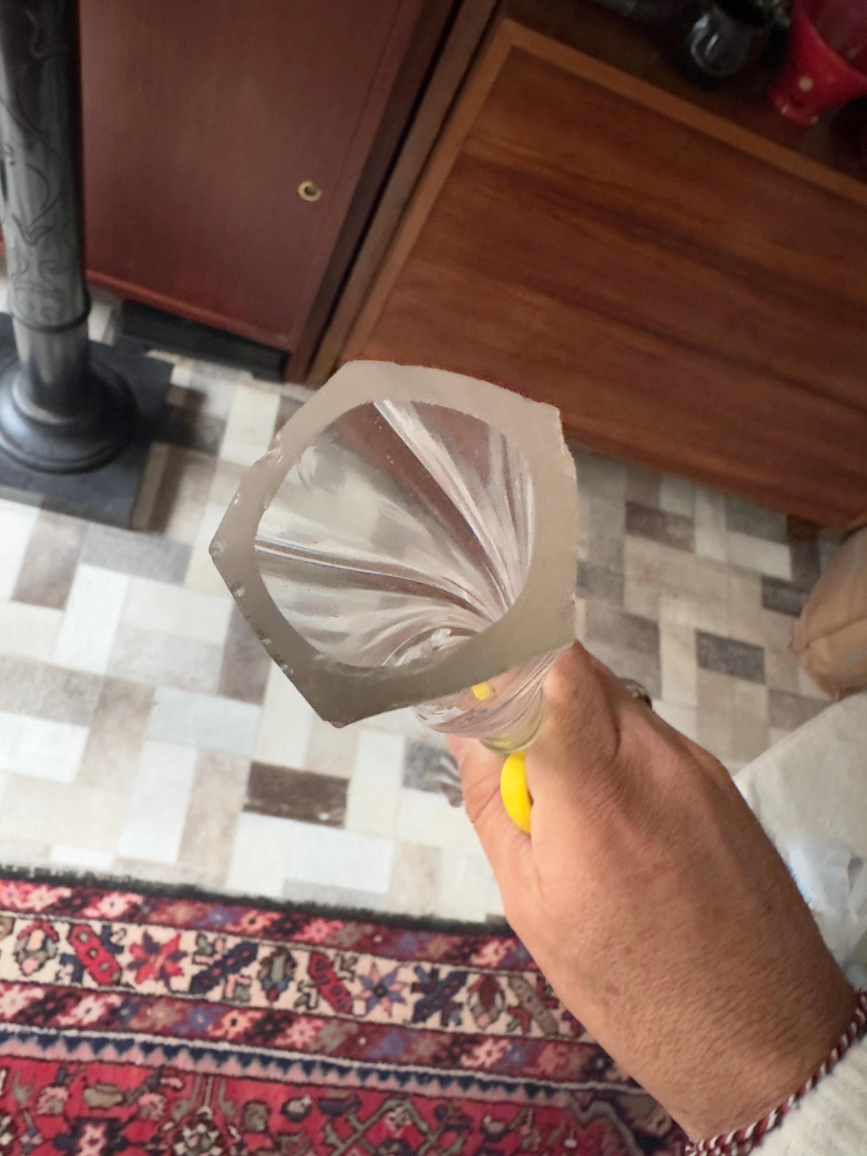 Jarra solitário em vidro