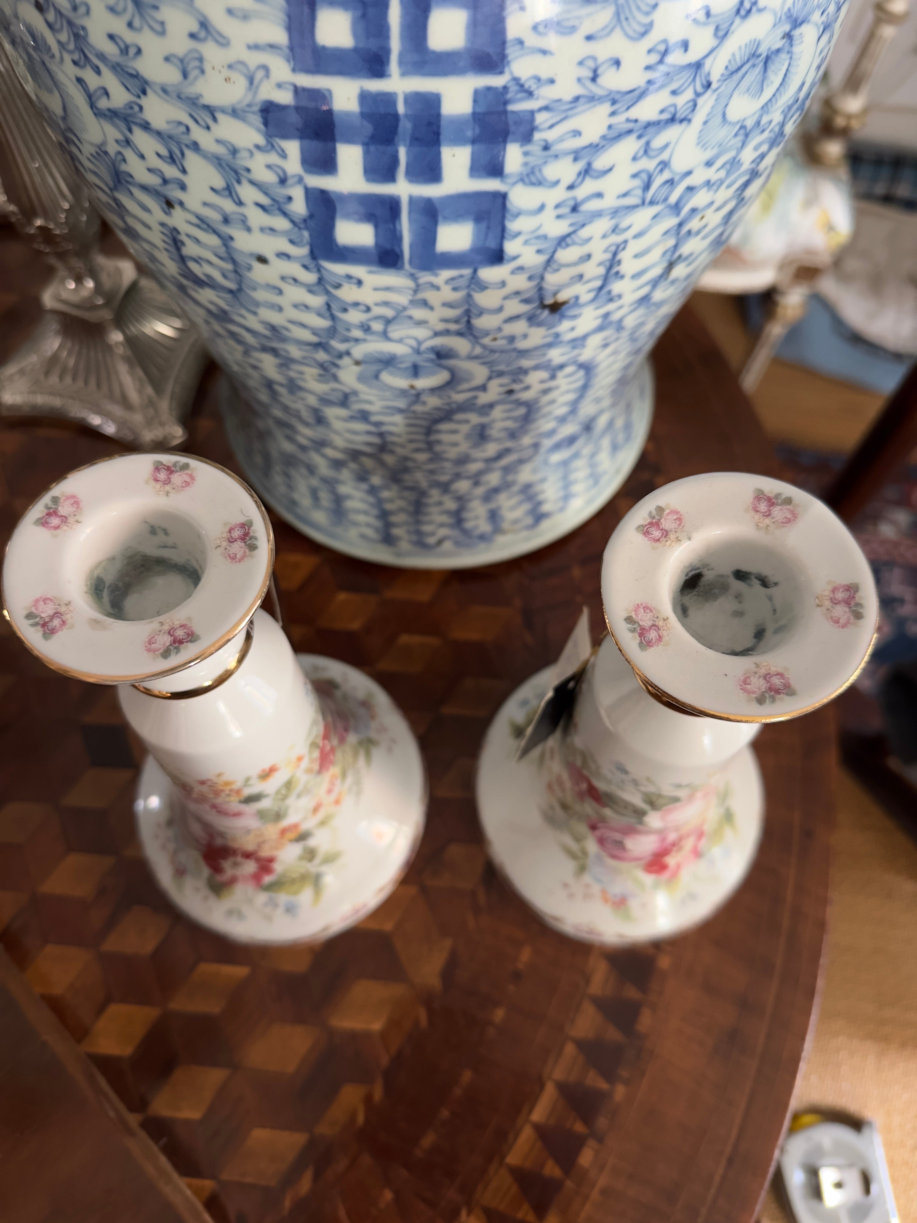 Porcelana / par castiçais